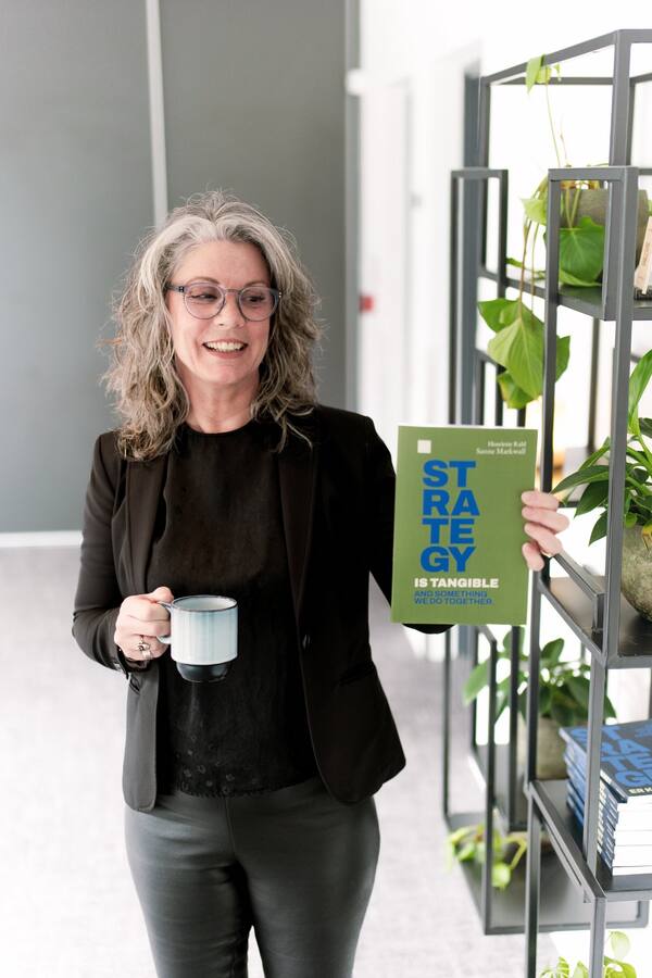 Sanne Markwall, blue blouse, innovation mindset
